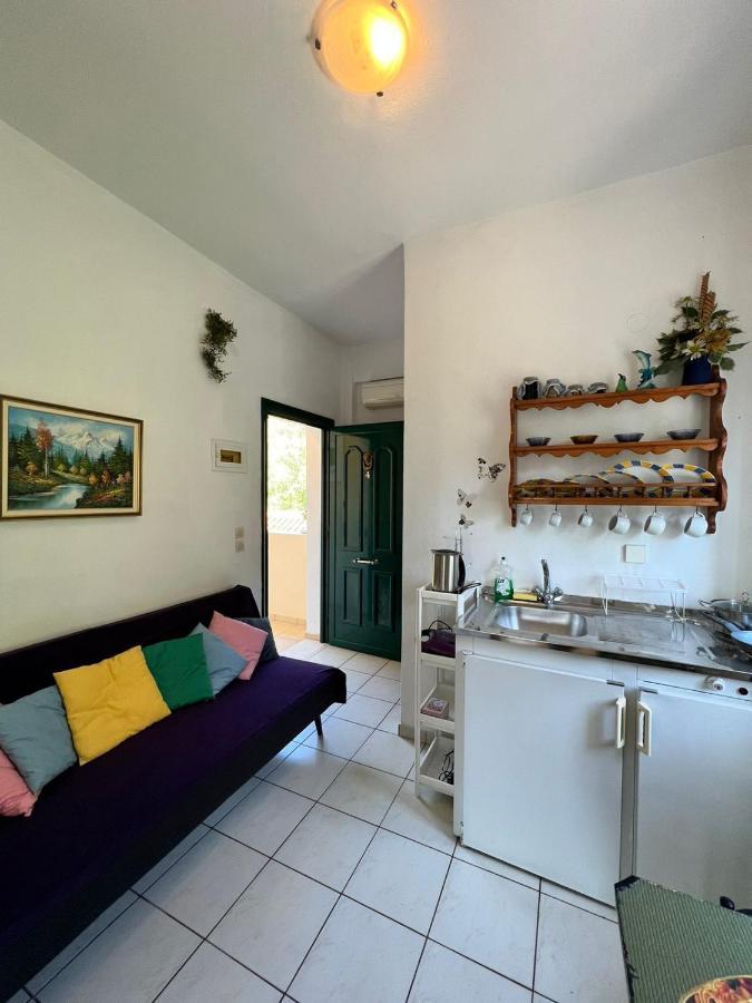 Lithino Apartments - 5Min From The Beach Agios Ioannis Peristerion Exteriér fotografie